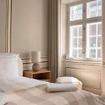 Royal And Luxurious Manor Apartments